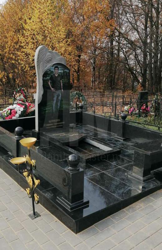  Памятники из гранита Серый (мансуровский)